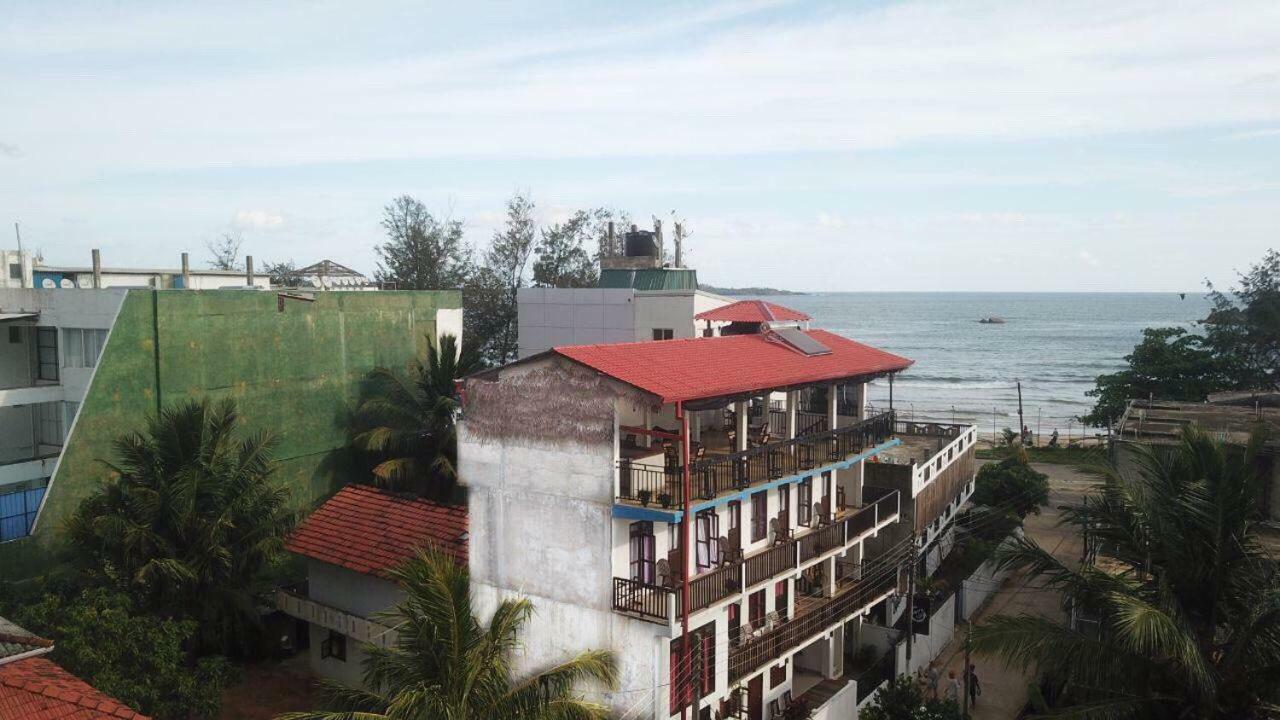 Surf'S Up Hotel Weligama Exterior foto